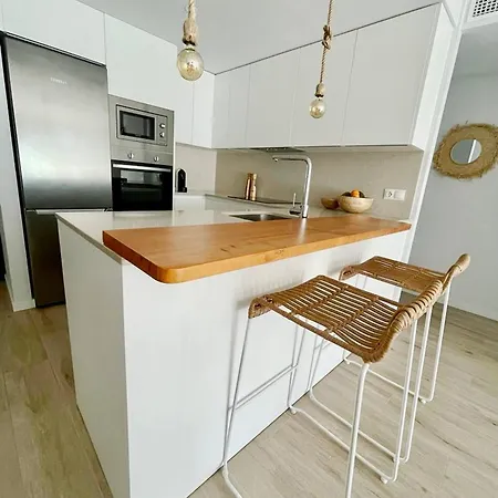 Marina Real 82 By Homeprive Apartman *