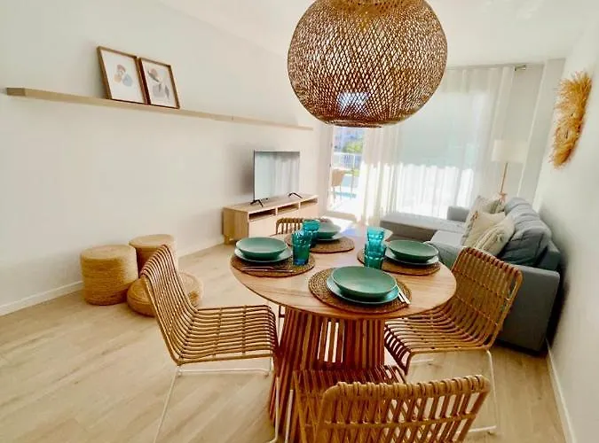 Marina Real 82 By Homeprive