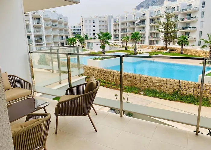 Marina Real 82 By Homeprive