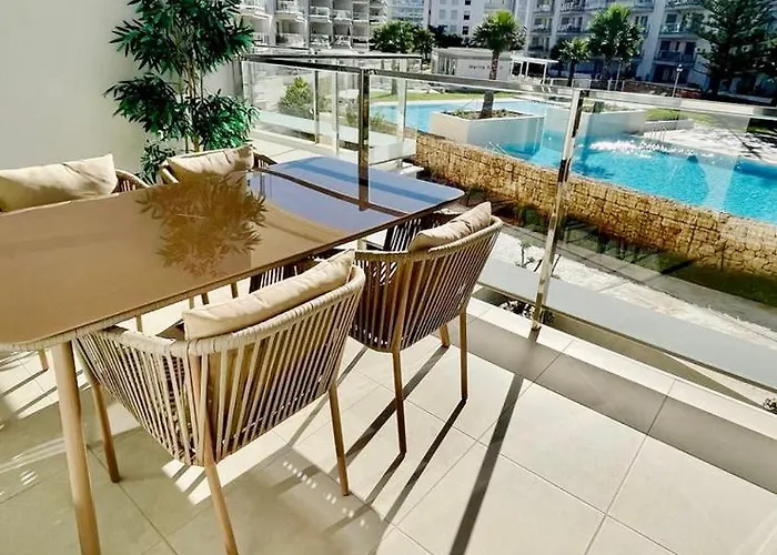 Marina Real 82 By Homeprive *